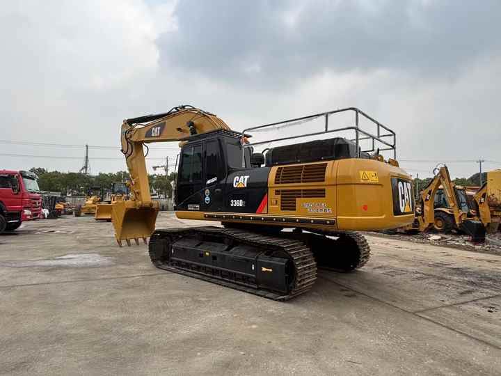 Hot Sale CAT 336 with Strong Power Engine Short Years Excellent Working Condition Crawler 36 Ton Used Tractor CAT 336 in Shock - Excavator: picture 4 Hot Sale CAT 336 with Strong Power Engine Short Years Excellent Working Condition Crawler 36 Ton Used Tractor CAT 336 in Shock - Excavator: picture 4