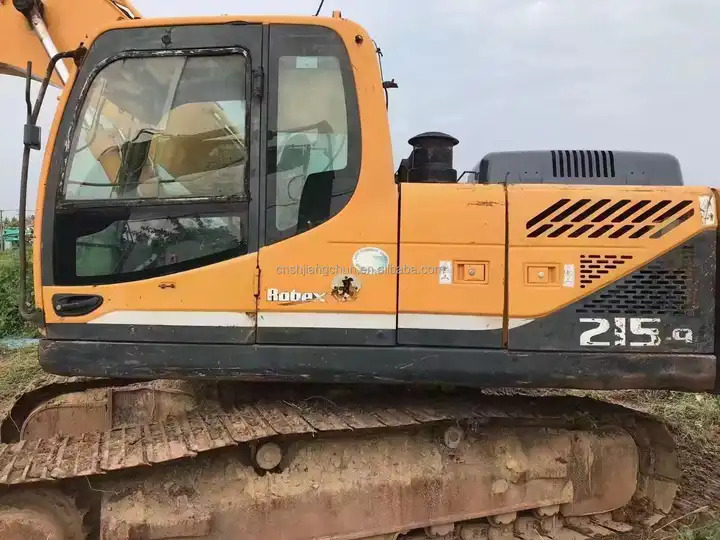 Hot Sale Cheap Price Hyundai 225lc-9t Second hand Good Performance 22t Used Excavators with good condition for sale - Crawler excavator: picture 3 Hot Sale Cheap Price Hyundai 225lc-9t Second hand Good Performance 22t Used Excavators with good condition for sale - Crawler excavator: picture 3
