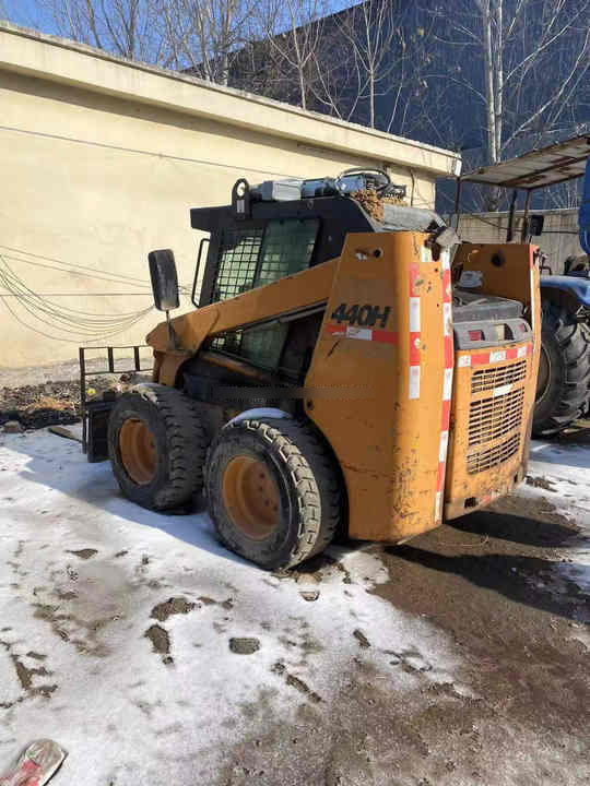 Used Case 440H Skid Steer Loader for Sale - Skid steer loader: picture 3 Used Case 440H Skid Steer Loader for Sale - Skid steer loader: picture 3