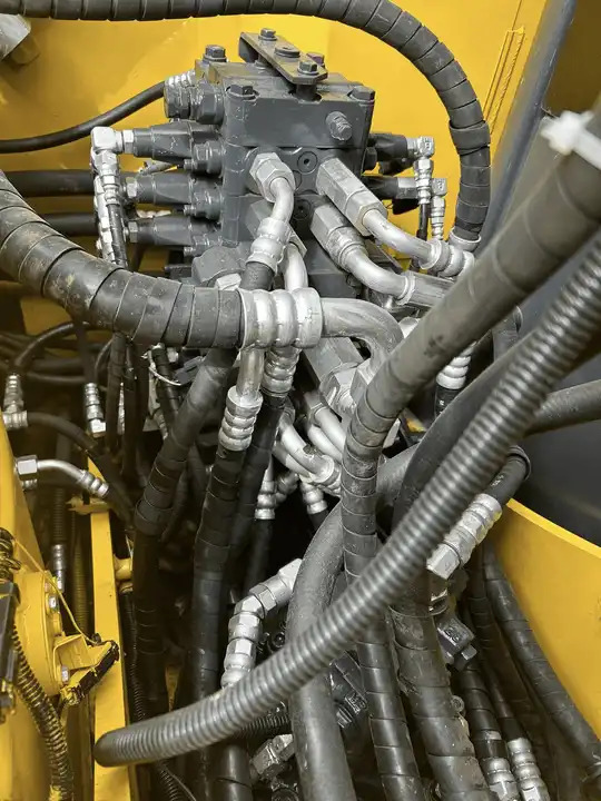 Used Komatsu PC 60-7 with Good Condition in Shanghai - Excavator: picture 2 Used Komatsu PC 60-7 with Good Condition in Shanghai - Excavator: picture 2