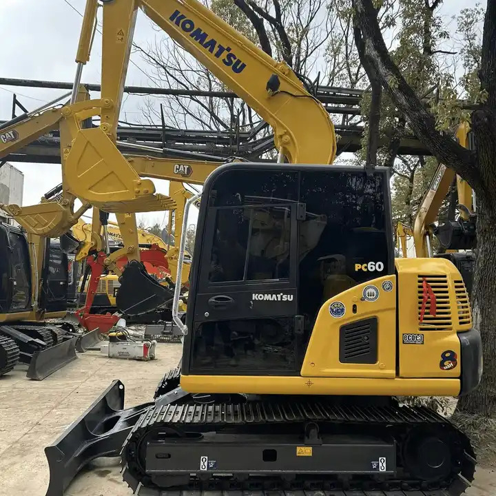 Used Komatsu PC 60-7 with Good Condition in Shanghai - Excavator: picture 1 Used Komatsu PC 60-7 with Good Condition in Shanghai - Excavator: picture 1