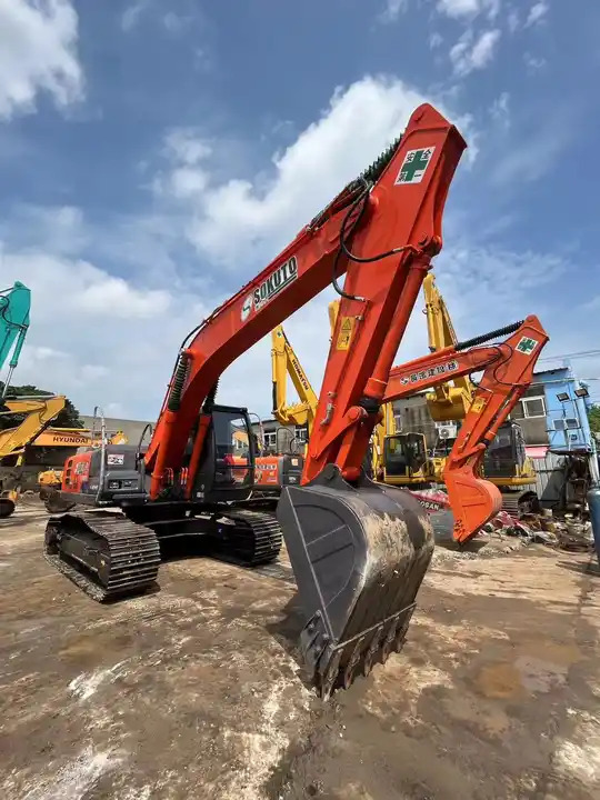 Used excavator Hitachi ZX120 Japanese second hand Excavadoras de segunda mano - Excavator: picture 3 Used excavator Hitachi ZX120 Japanese second hand Excavadoras de segunda mano - Excavator: picture 3