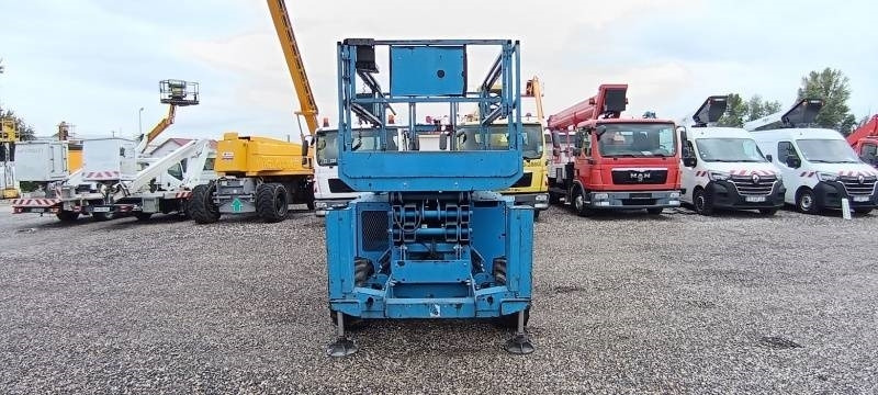Genie GS-2669 - 10 m, 4x4, diesel - Scissor lift: picture 3 Genie GS-2669 - 10 m, 4x4, diesel - Scissor lift: picture 3