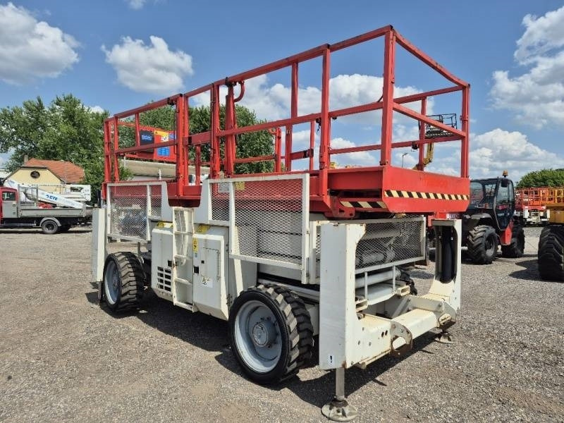 Genie GS3390 - 12,06 m - 4x4 - diesel - Scissor lift: picture 1 Genie GS3390 - 12,06 m - 4x4 - diesel - Scissor lift: picture 1