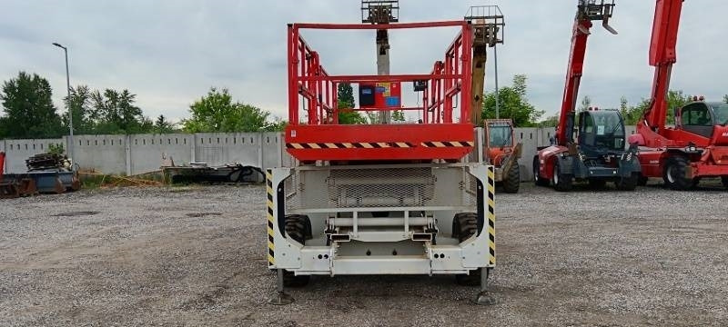 Genie GS3390 - 12,06 m - 4x4 - diesel - Scissor lift: picture 3 Genie GS3390 - 12,06 m - 4x4 - diesel - Scissor lift: picture 3