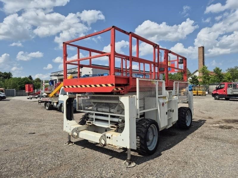 Genie GS3390 - 12,06 m - 4x4 - diesel - Scissor lift: picture 2 Genie GS3390 - 12,06 m - 4x4 - diesel - Scissor lift: picture 2