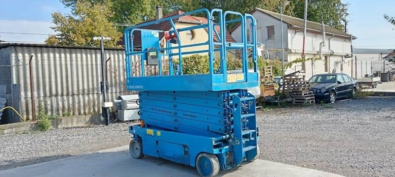 Genie GS4047 - 13,7m - electric - Scissor lift: picture 1 Genie GS4047 - 13,7m - electric - Scissor lift: picture 1