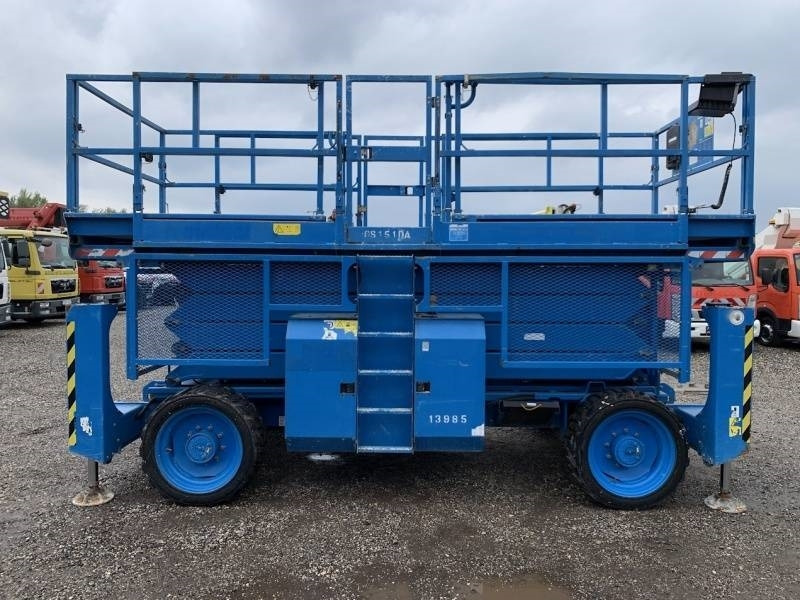 Genie GS4390 - 15,11m, diesel, 4x4 - Scissor lift: picture 5 Genie GS4390 - 15,11m, diesel, 4x4 - Scissor lift: picture 5