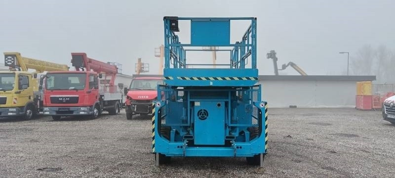 Genie GS4390 - 15,11m, diesel, 4x4 - Scissor lift: picture 3 Genie GS4390 - 15,11m, diesel, 4x4 - Scissor lift: picture 3