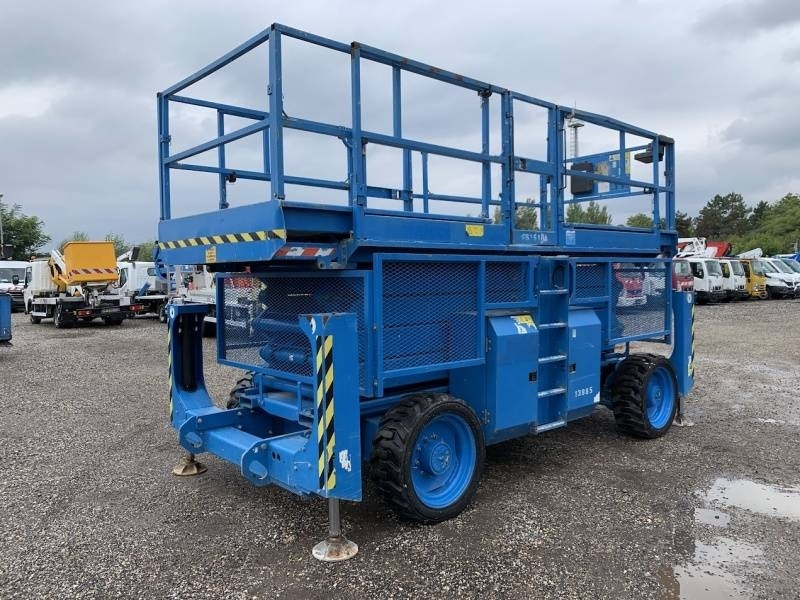Genie GS4390 - 15,11m, diesel, 4x4 - Scissor lift: picture 2 Genie GS4390 - 15,11m, diesel, 4x4 - Scissor lift: picture 2