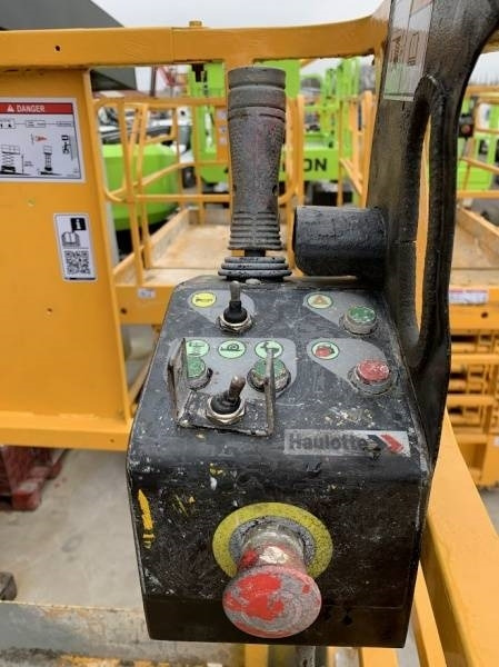 Scissor lift Haulotte Compact 14 - 14 m, electric: picture 15 Scissor lift Haulotte Compact 14 - 14 m, electric: picture 15