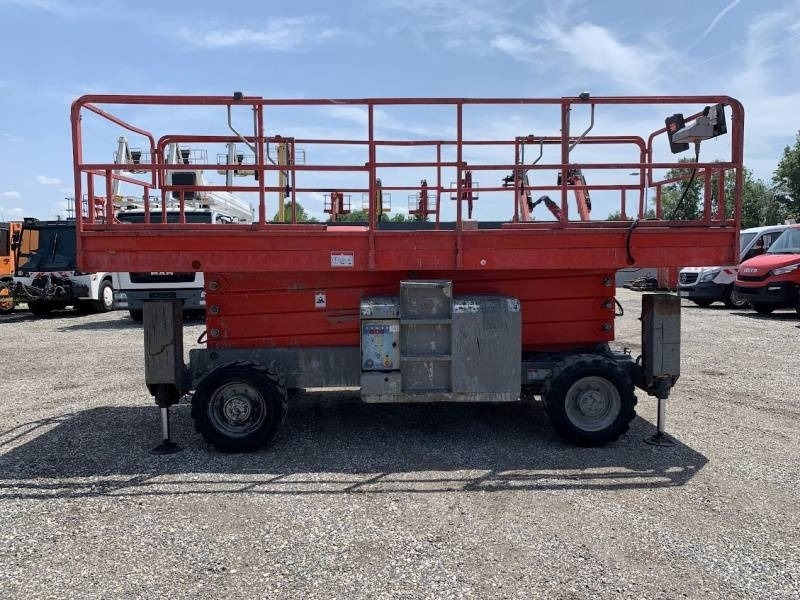 Haulotte H15SXL - 15m, 4x4, diesel - Scissor lift: picture 4 Haulotte H15SXL - 15m, 4x4, diesel - Scissor lift: picture 4