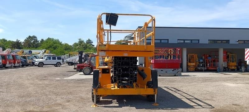 Haulotte H18SX - 18m, 4x4, diesel - Scissor lift: picture 2 Haulotte H18SX - 18m, 4x4, diesel - Scissor lift: picture 2