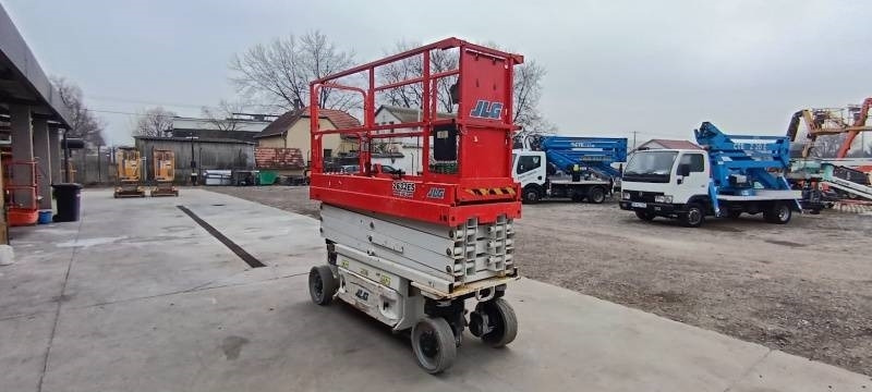 JLG 2632ES - 9,77 m, electric - Scissor lift: picture 1 JLG 2632ES - 9,77 m, electric - Scissor lift: picture 1