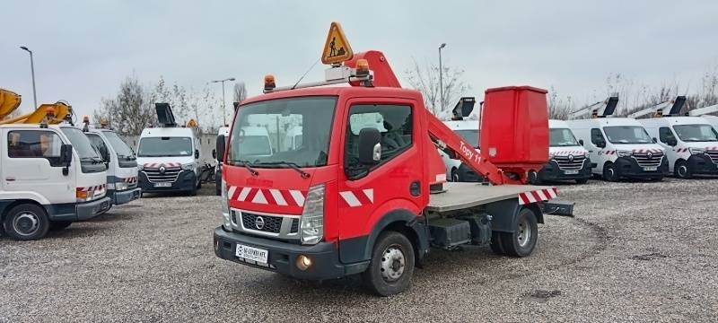 Nissan Cabstar France Elevateur Topy 11 - 11 m - Truck mounted aerial platform: picture 2 Nissan Cabstar France Elevateur Topy 11 - 11 m - Truck mounted aerial platform: picture 2