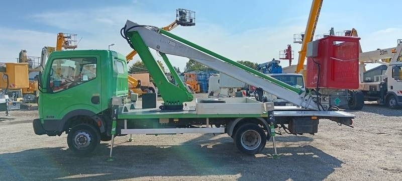 Nissan Cabstar Multitel 160 ALU DS - 16m - Truck mounted aerial platform: picture 5 Nissan Cabstar Multitel 160 ALU DS - 16m - Truck mounted aerial platform: picture 5