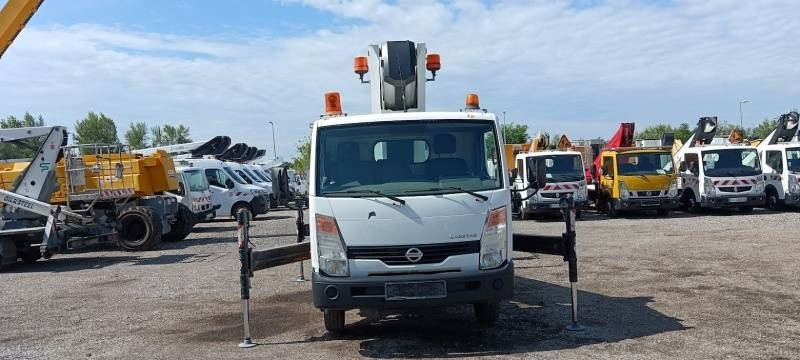 Nissan Cabstar Palfinger P260B - 25,6 m - 230 kg - Truck mounted aerial platform: picture 3 Nissan Cabstar Palfinger P260B - 25,6 m - 230 kg - Truck mounted aerial platform: picture 3