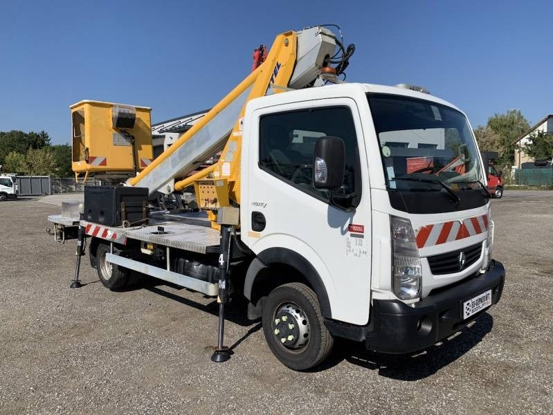 Renault Maxity Multitel MT202DS - 20m - 200 kg - Truck mounted aerial platform: picture 1 Renault Maxity Multitel MT202DS - 20m - 200 kg - Truck mounted aerial platform: picture 1