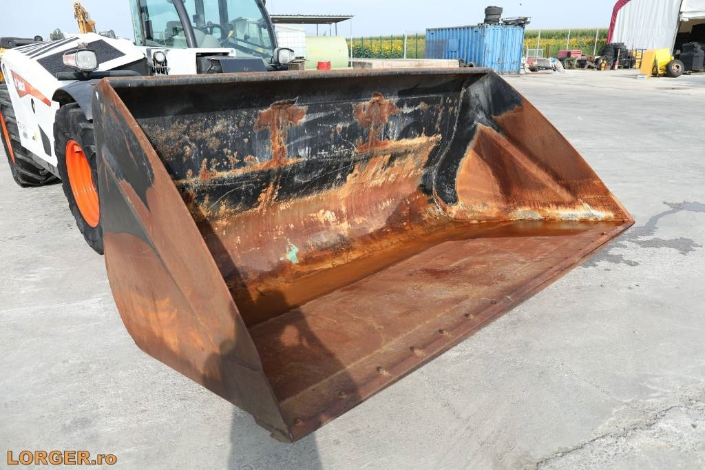 Bobcat TL38.70HF - Telescopic handler: picture 5 Bobcat TL38.70HF - Telescopic handler: picture 5