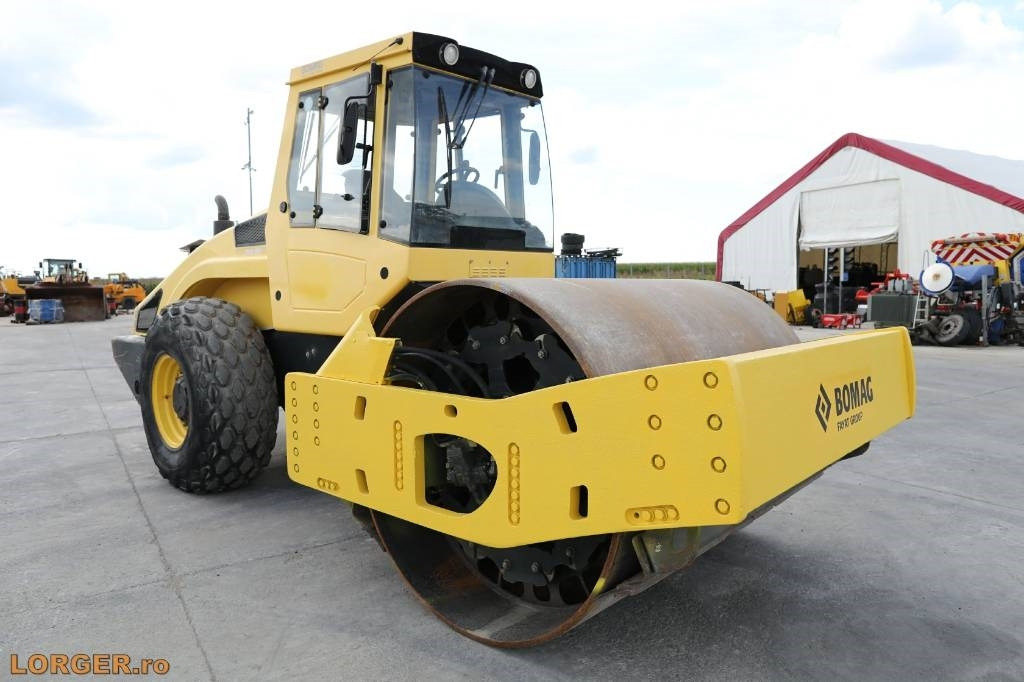 Bomag BW 219 D H-4 - Compactor: picture 4 Bomag BW 219 D H-4 - Compactor: picture 4