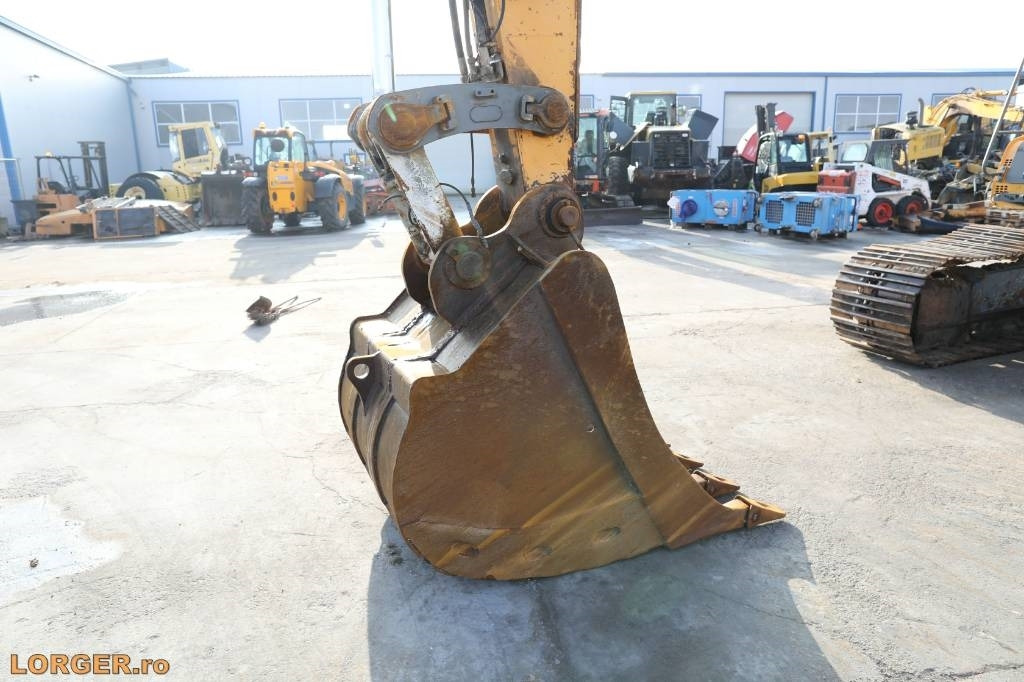 Crawler excavator Liebherr R 916 LC: picture 9