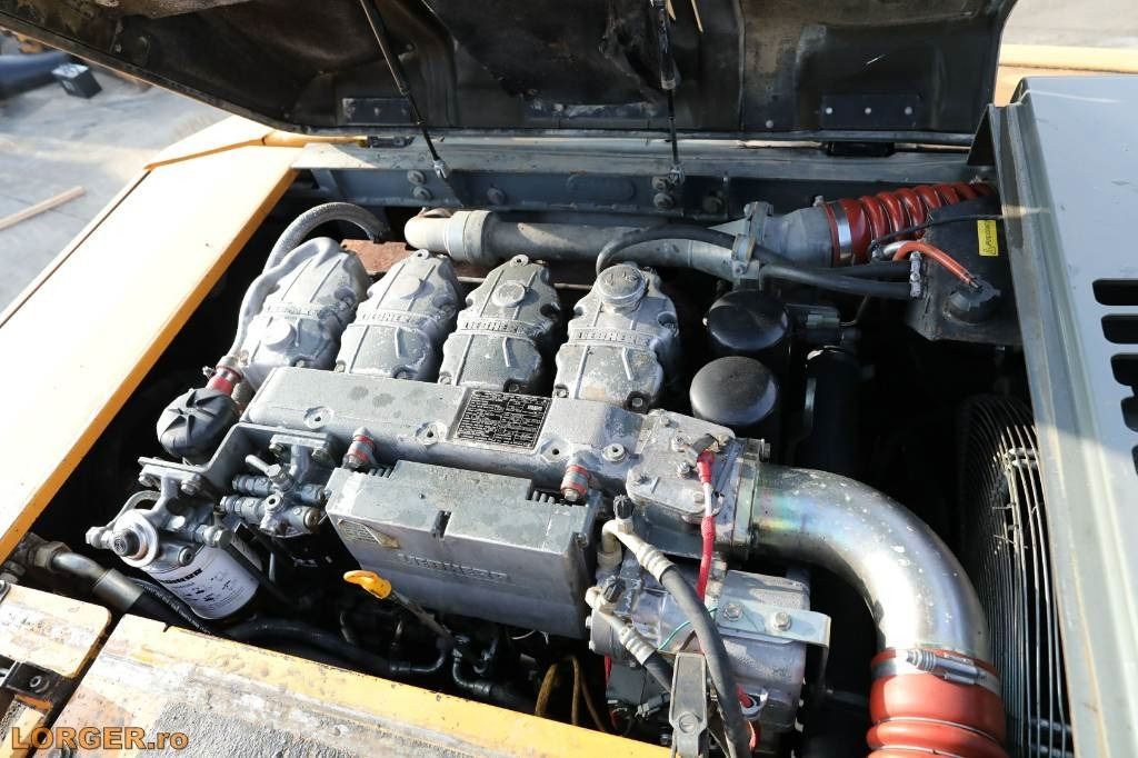 Crawler excavator Liebherr R 916 LC: picture 10