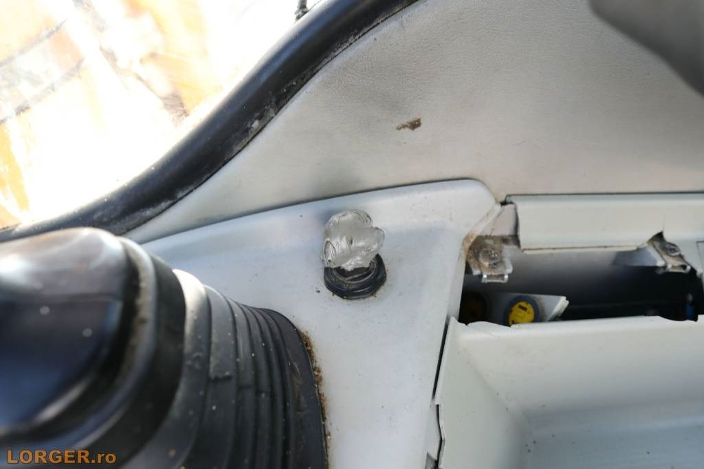 Crawler excavator Liebherr R 916 LC: picture 17