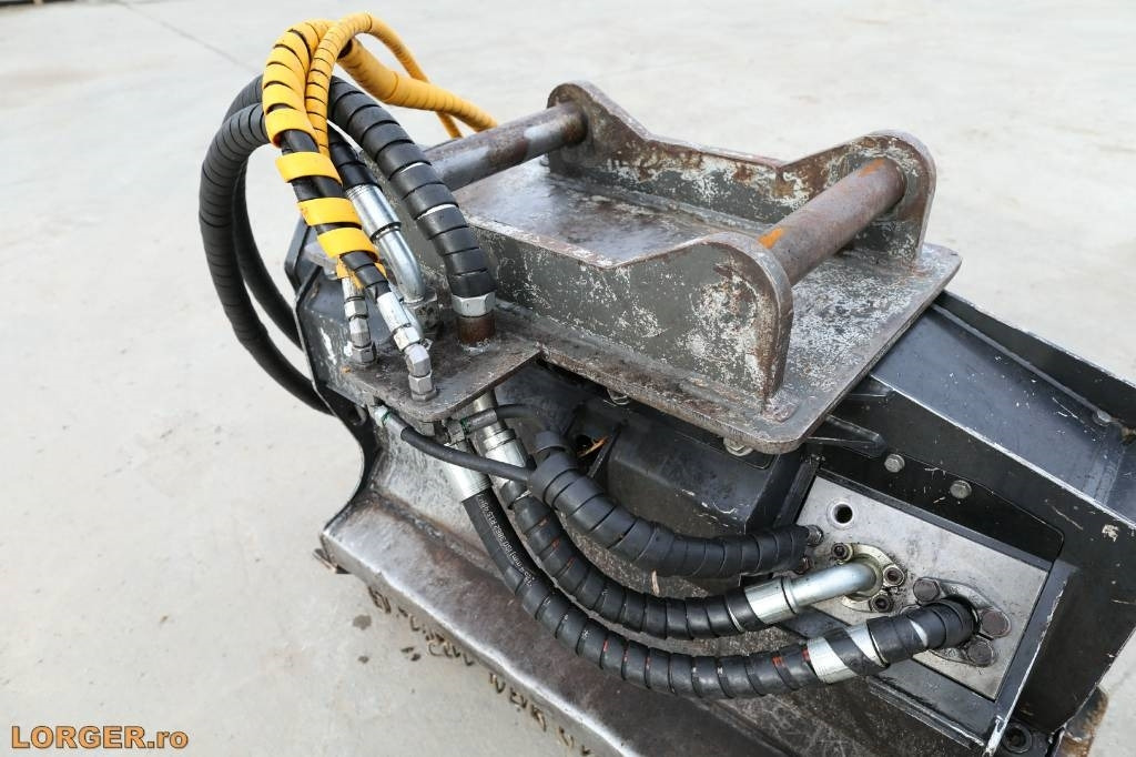 Prinoth M 450 E - Demolition shears: picture 5 Prinoth M 450 E - Demolition shears: picture 5