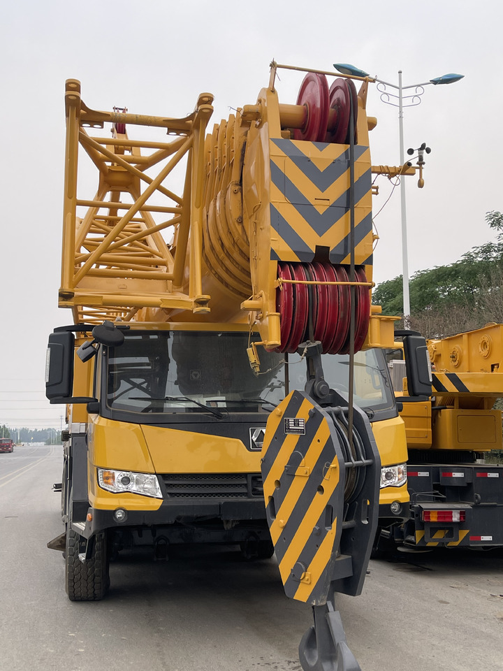 XCMG XCA200 - Crane: picture 4 XCMG XCA200 - Crane: picture 4