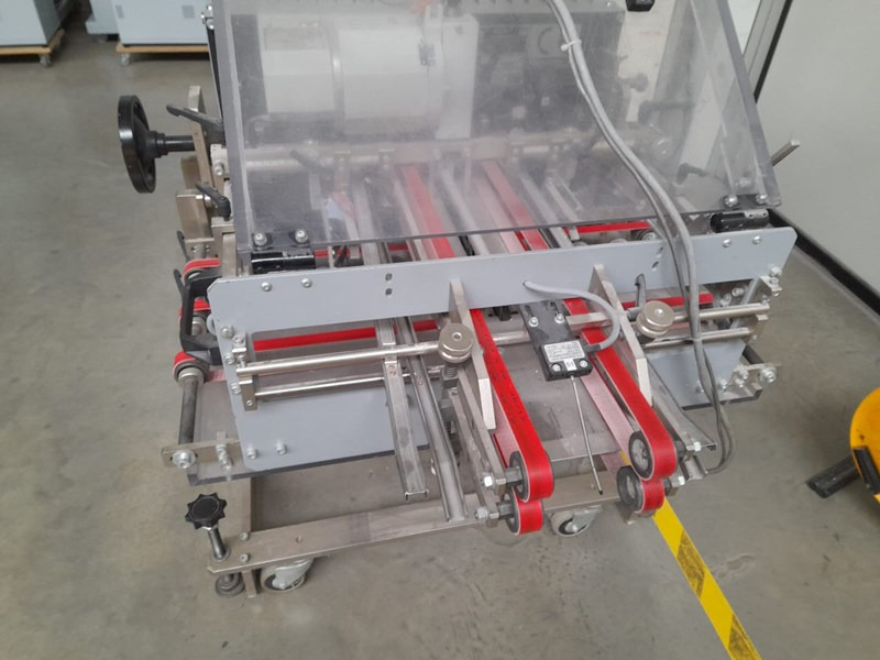 Guk ZK 500 - Folding machine: picture 3 Guk ZK 500 - Folding machine: picture 3