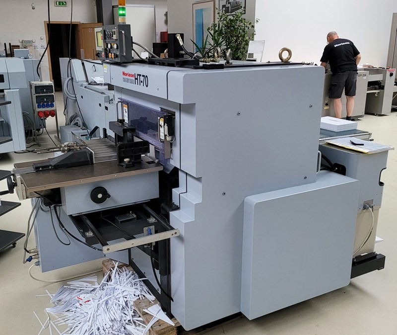 Horizon HT-70 | 2003 - Paper cutting machine: picture 2 Horizon HT-70 | 2003 - Paper cutting machine: picture 2