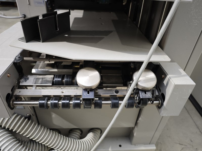 Horizon VAC-100 c | collator | 10 stations | 2005 | 1.17 mio - Printing machinery: picture 5 Horizon VAC-100 c | collator | 10 stations | 2005 | 1.17 mio - Printing machinery: picture 5