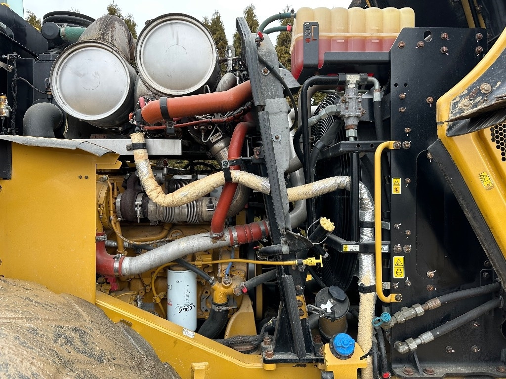 Wheel loader CAT 972 M: picture 15