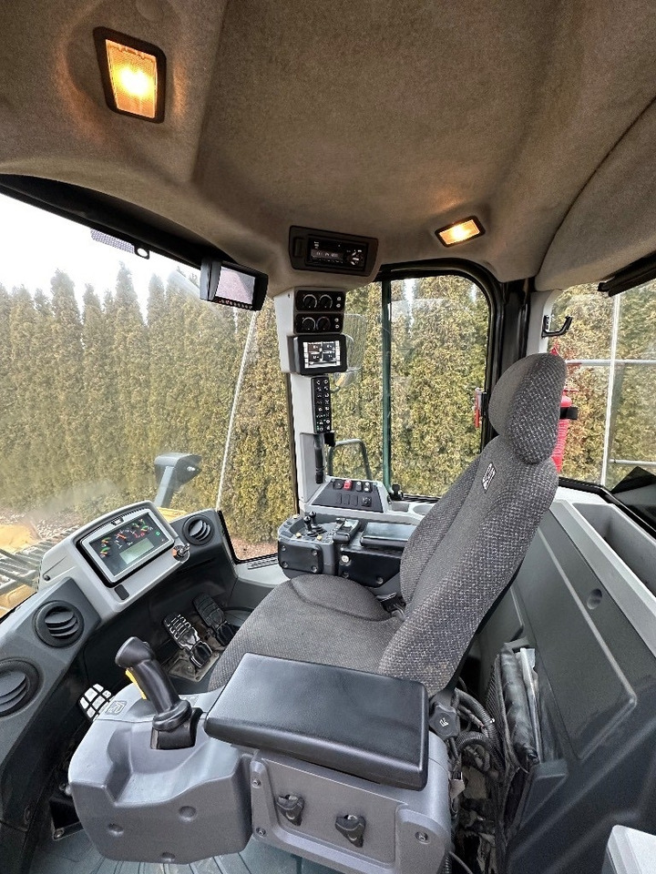 Wheel loader CAT 972 M: picture 21