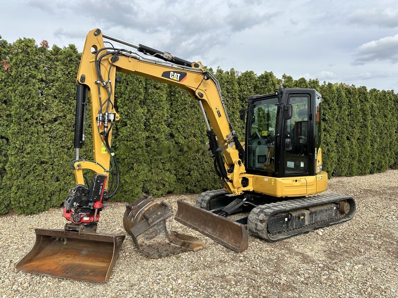 Mini excavator Caterpillar 305.5 E2 CR: picture 1