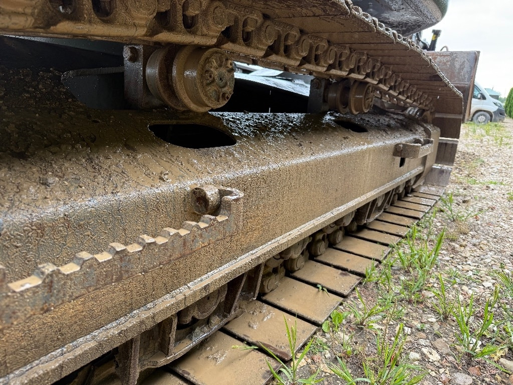 Crawler excavator Volvo ECR 235 EL: picture 30