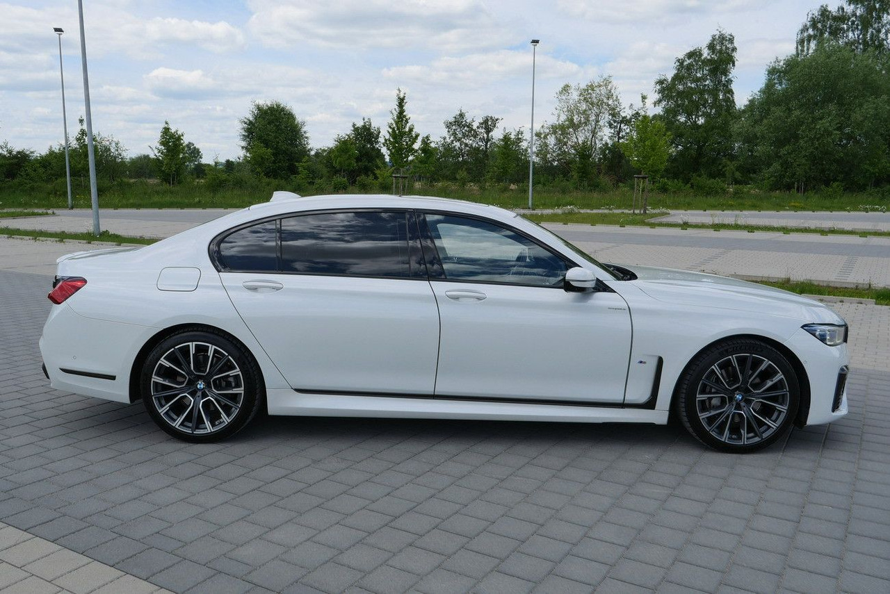 BMW 730LD XDR. /VOLL/REAR ENTERT. /EXECUTIVE LOUNGE - Sedan: picture 3 BMW 730LD XDR. /VOLL/REAR ENTERT. /EXECUTIVE LOUNGE - Sedan: picture 3