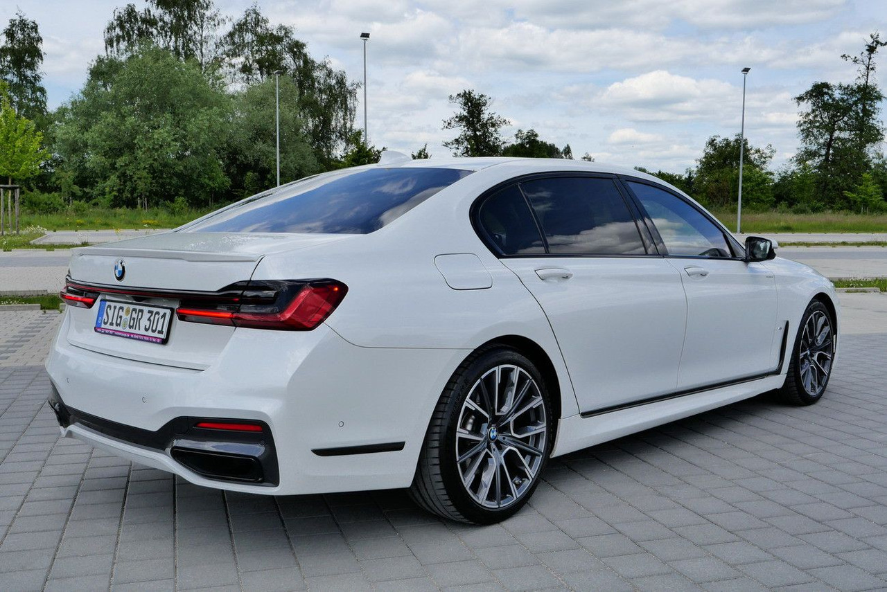 BMW 730Ld XDRIVE /VOLL/REAR ENTERT. /LANGSTRECKE 48V - Sedan: picture 4 BMW 730Ld XDRIVE /VOLL/REAR ENTERT. /LANGSTRECKE 48V - Sedan: picture 4