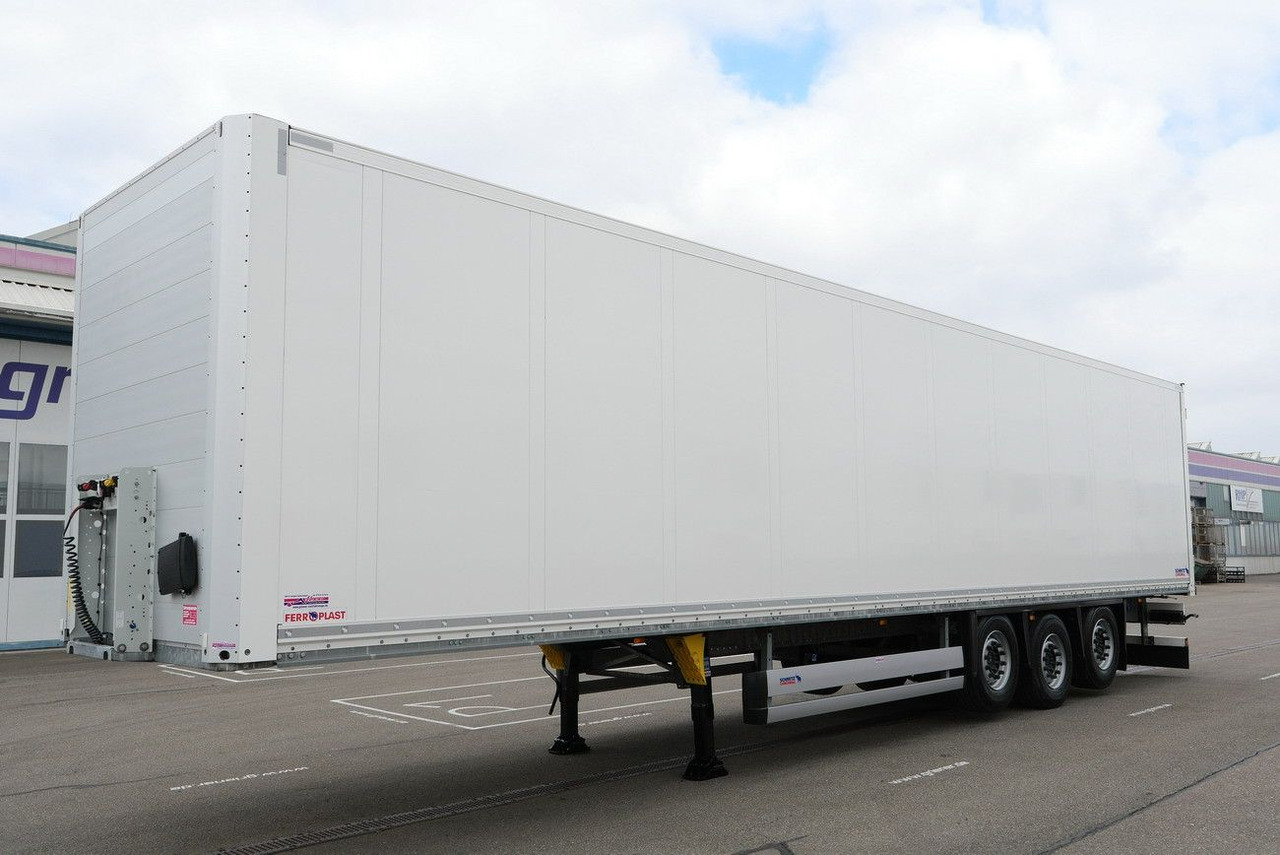Schmitz Cargobull SKO 24/3 x ZURRLEISTE / 2 x LIFTACHSE 90 tsd km - Closed box semi-trailer: picture 4 Schmitz Cargobull SKO 24/3 x ZURRLEISTE / 2 x LIFTACHSE 90 tsd km - Closed box semi-trailer: picture 4