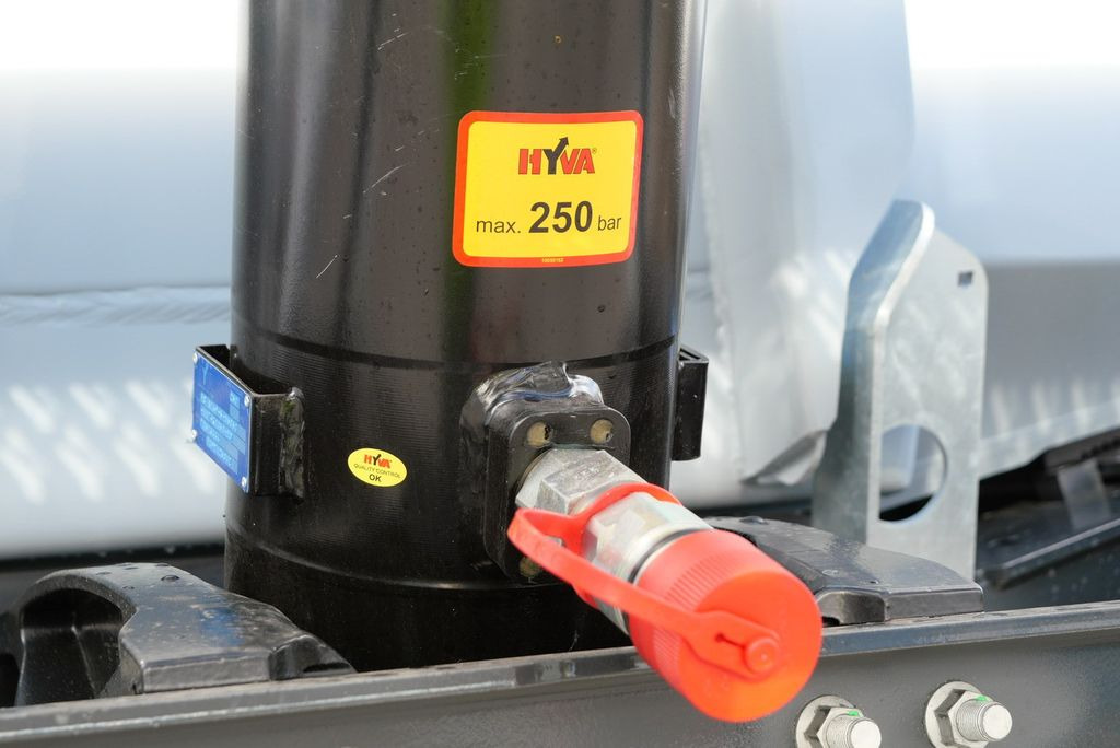 New Tipper semi-trailer Schwarzmüller HARDOX MULDE / HEAVY DUTY /25 m³ 5 mm 6x4 Schwarzmüller HARDOX MULDE / HEAVY DUTY /25 m³ 5 mm 6x4: picture 11 New Tipper semi-trailer Schwarzmüller HARDOX MULDE / HEAVY DUTY /25 m³ 5 mm 6x4 Schwarzmüller HARDOX MULDE / HEAVY DUTY /25 m³ 5 mm 6x4: picture 11