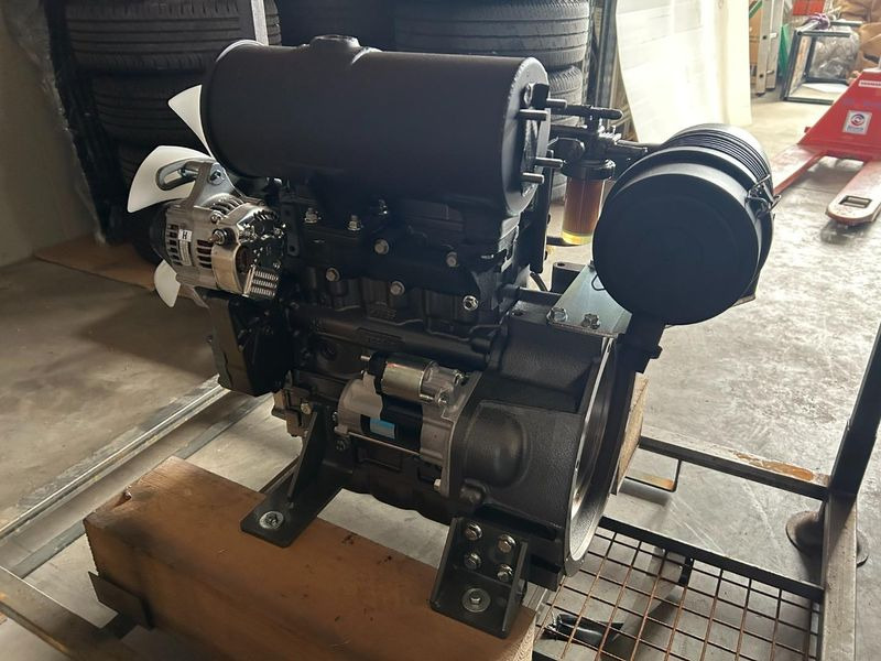 Yanmar 3TNV76 18,2kW @ 3200 U/min-1 - Engine for Construction machinery: picture 3 Yanmar 3TNV76 18,2kW @ 3200 U/min-1 - Engine for Construction machinery: picture 3