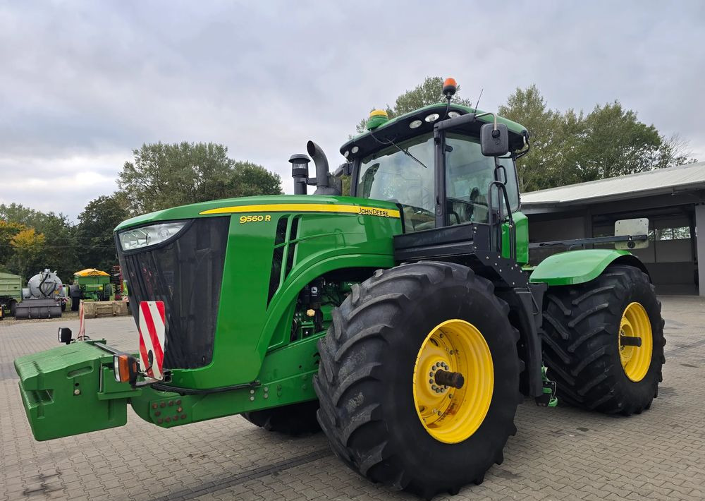 John Deere 9560R - Farm tractor: picture 1 John Deere 9560R - Farm tractor: picture 1