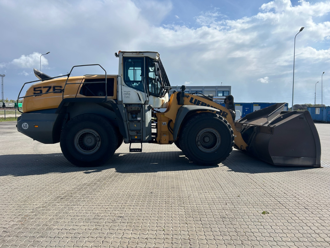 Wheel loader LIEBHERR L576: picture 7 Wheel loader LIEBHERR L576: picture 7