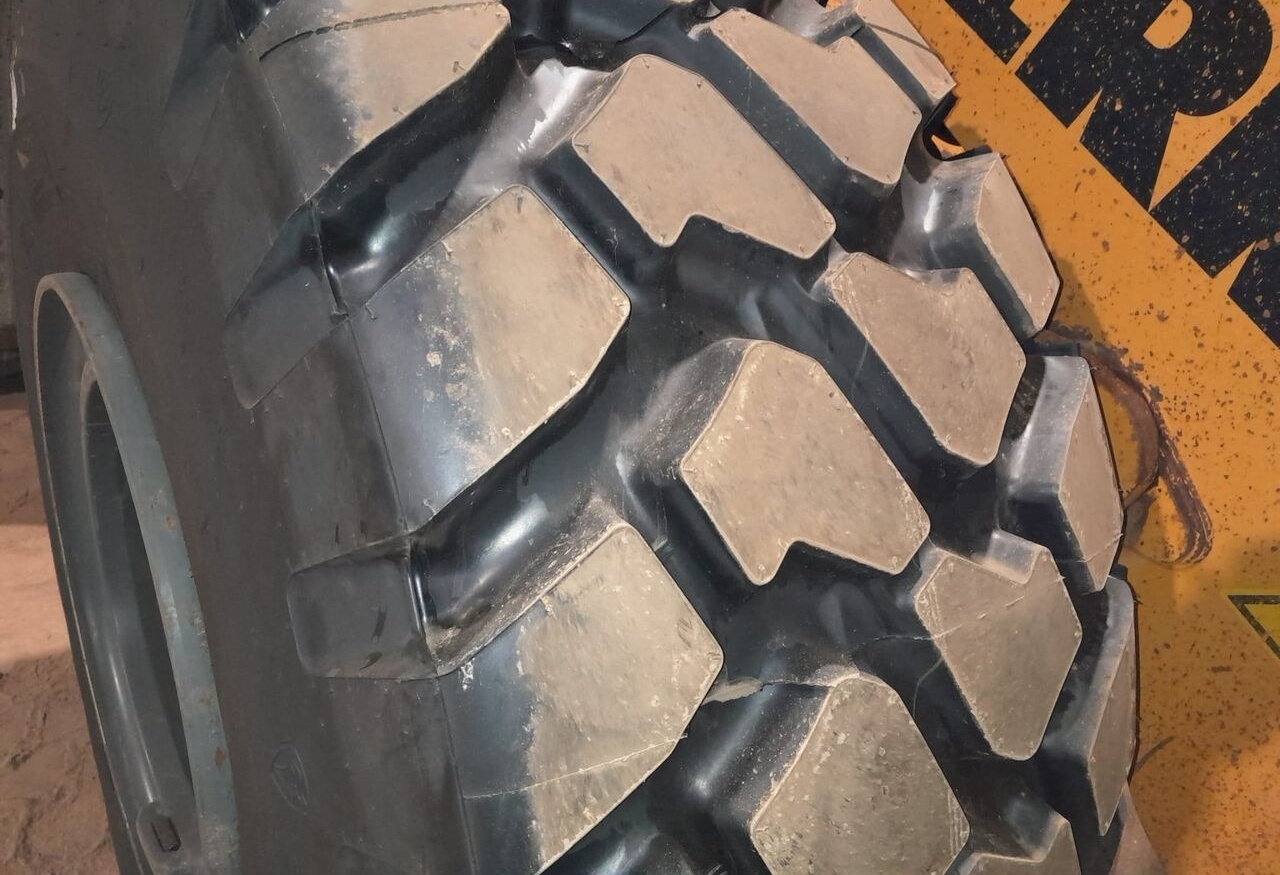Liebherr L 566 - Wheel loader: picture 3 Liebherr L 566 - Wheel loader: picture 3