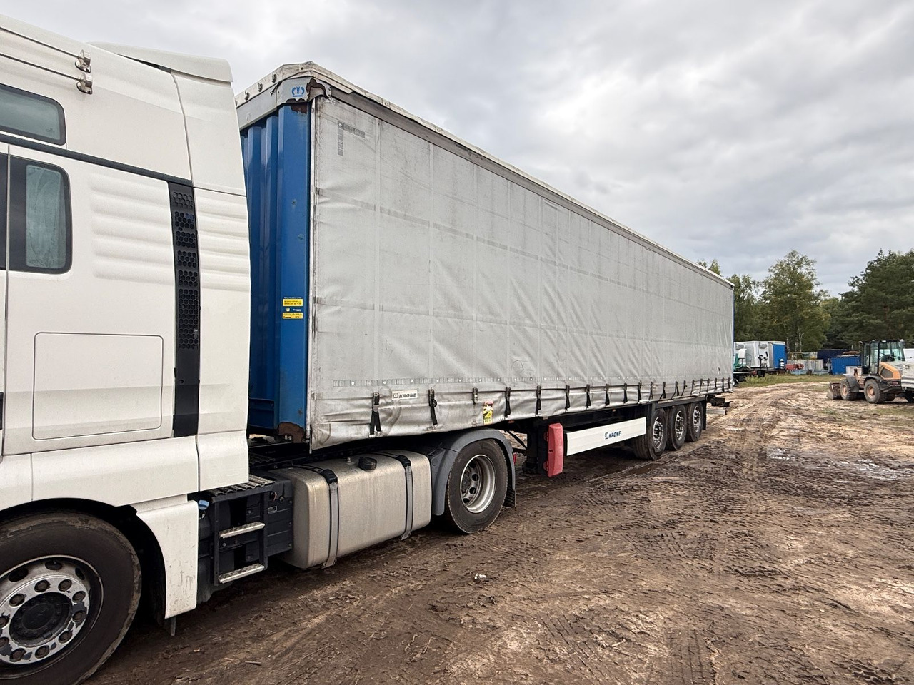Krone SD Pritsche-Plane - Curtainsider semi-trailer: picture 2 Krone SD Pritsche-Plane - Curtainsider semi-trailer: picture 2