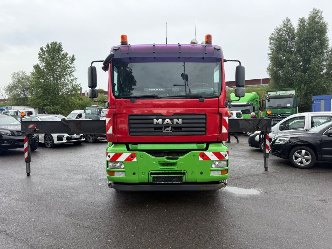 MAN TGA 26.410 - Dropside/ Flatbed truck, Crane truck: picture 2 MAN TGA 26.410 - Dropside/ Flatbed truck, Crane truck: picture 2