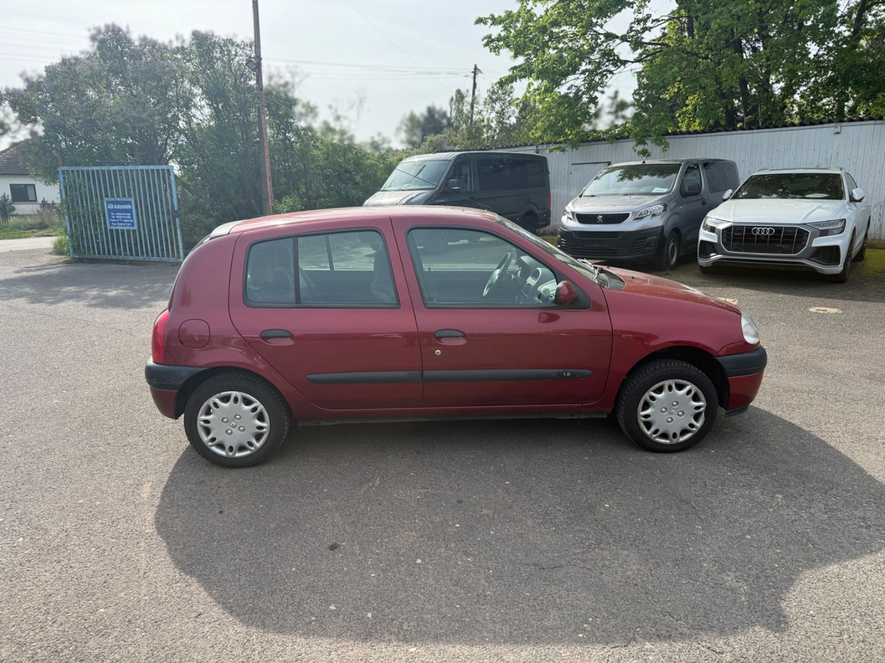 Renault Clio Basis 1.2 HU - Sedan: picture 3 Renault Clio Basis 1.2 HU - Sedan: picture 3