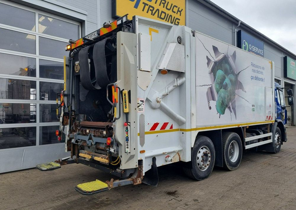 Garbage truck Renault D26: picture 6