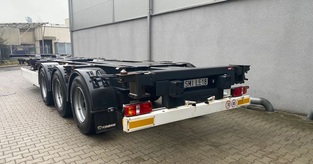 Container transporter/ Swap body semi-trailer Krone SD: picture 6