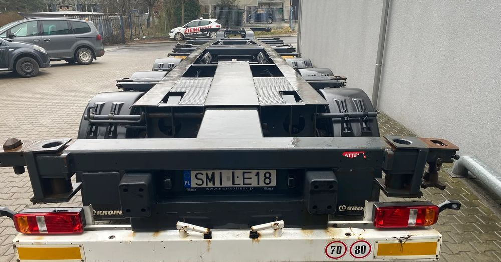 Container transporter/ Swap body semi-trailer Krone SD: picture 9